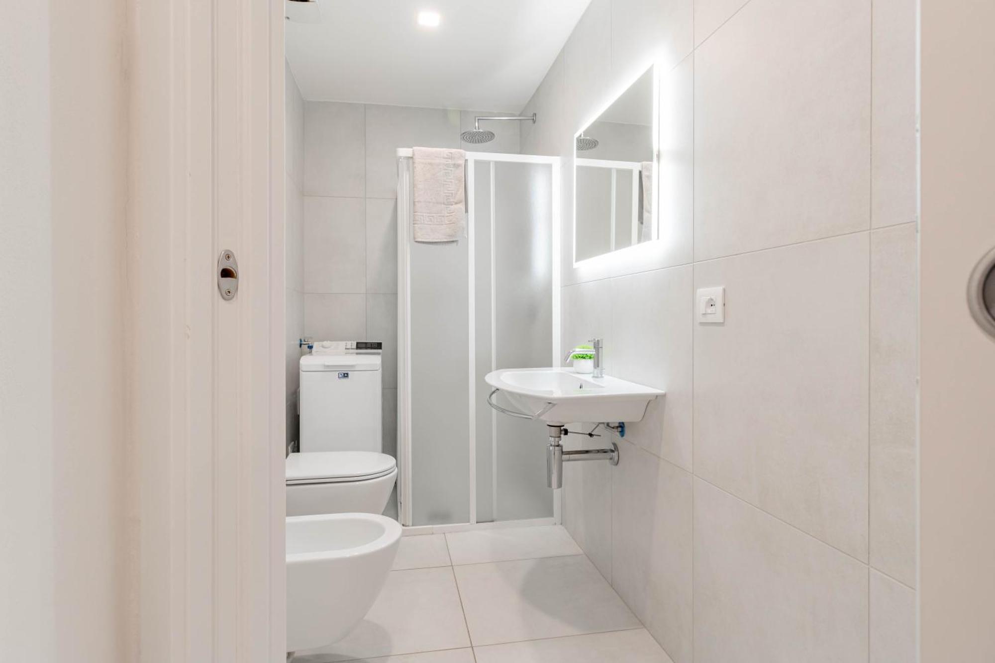 H11 Luxury 3b - Porto - Piscina - Jacuzzi Apartment *
