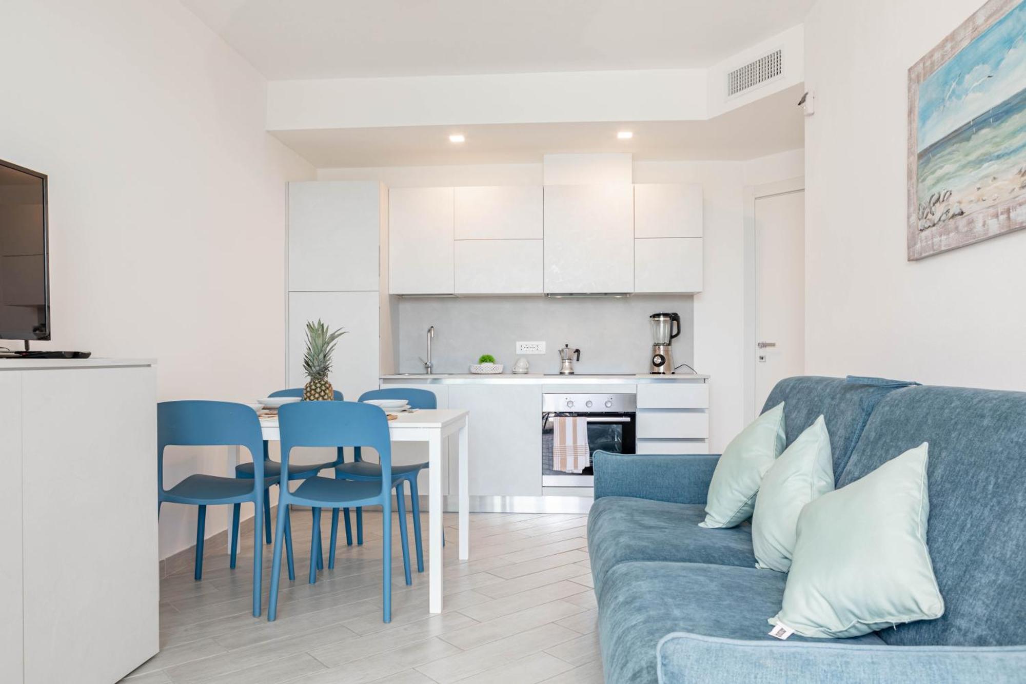 H11 Luxury 3b - Porto - Piscina - Jacuzzi Apartment Santo Stefano al Mare